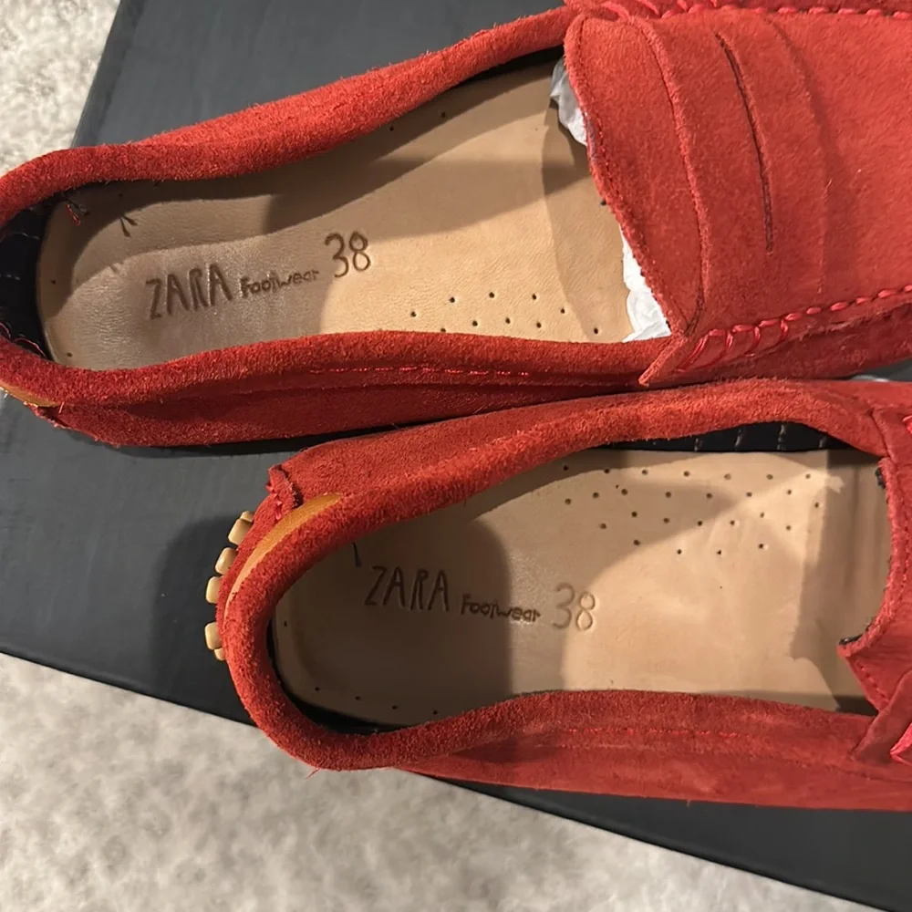 ZARA RED SUEDE  MOCCASINS LOAFERS  Boys sz 6.5 38